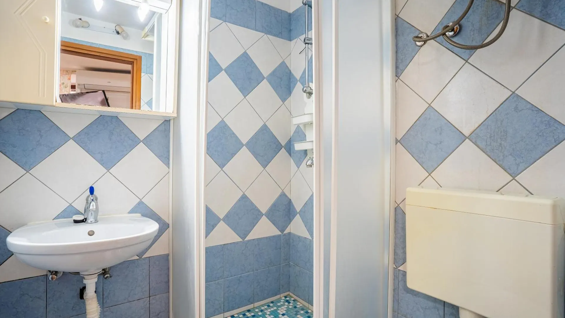 Studio Apartman Estera Cres